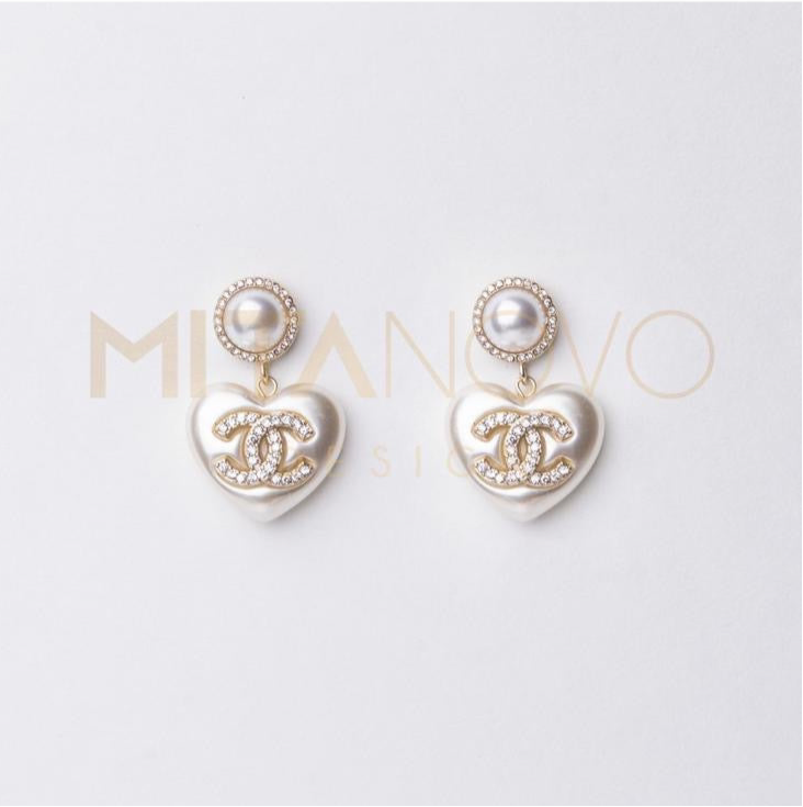 Pearl heart earrings