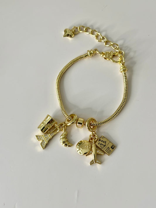 Adjustable travel charm bracelet