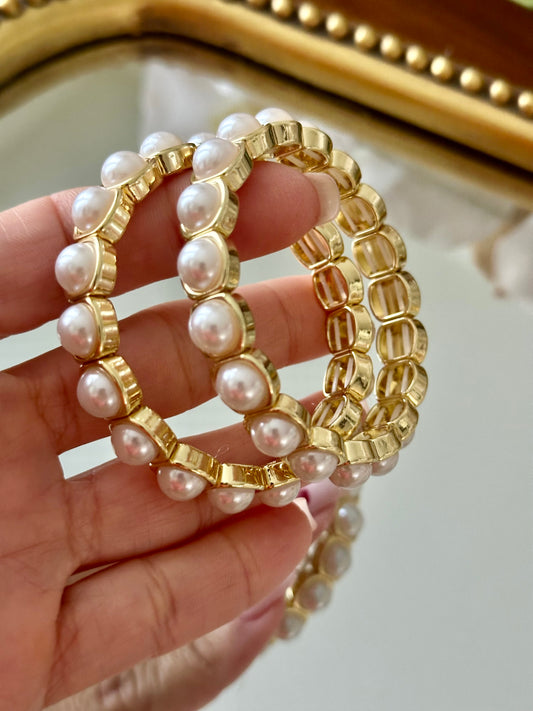 Elastic Gold Pearl Bangle