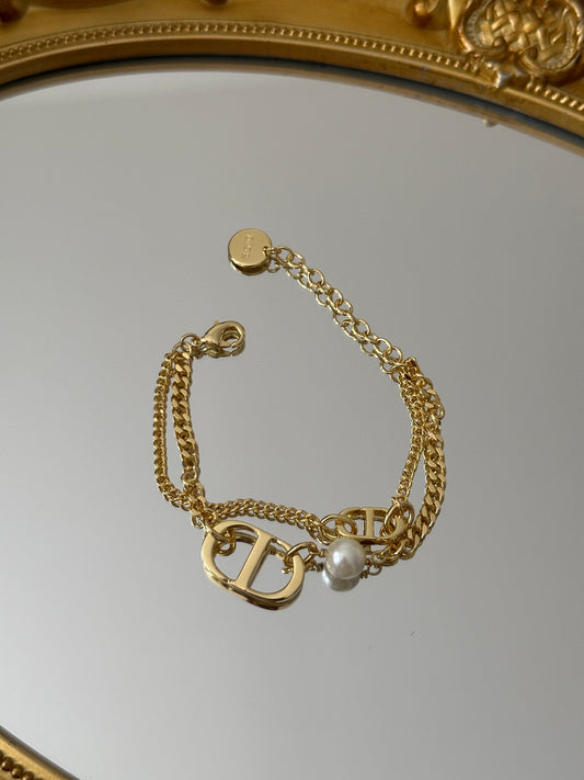 Gold bracelet