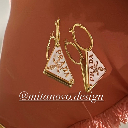 Gold Dangling earrings