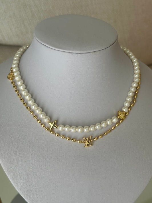 Gold Necklace with Pearl