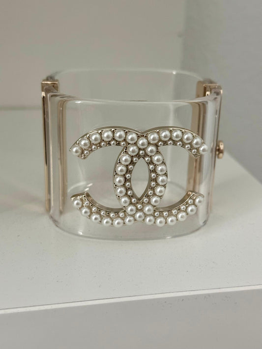Clear Acrilyc Bracelet with Pearl