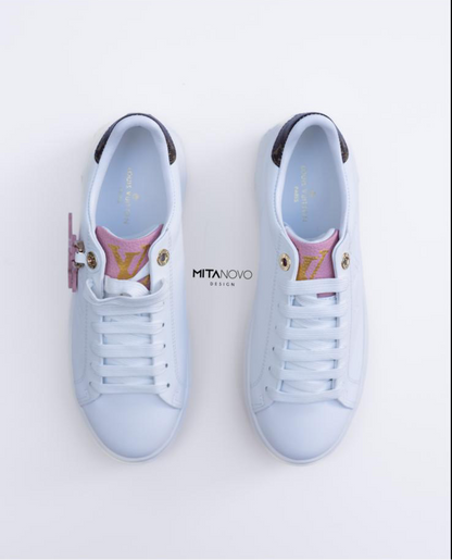 Shoes with pink