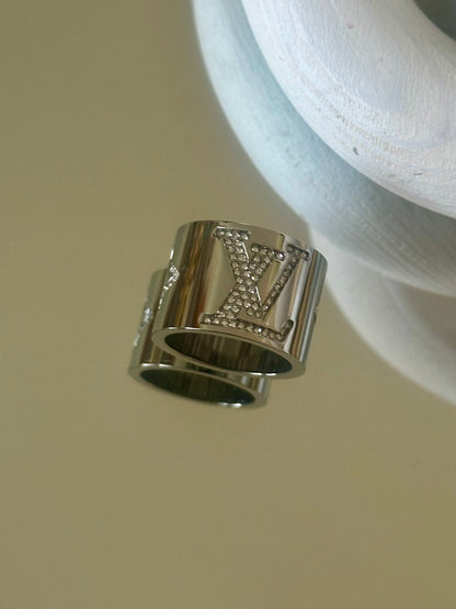 Thick Ring with Stone