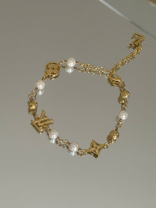Adjustable Pearl Bracelet