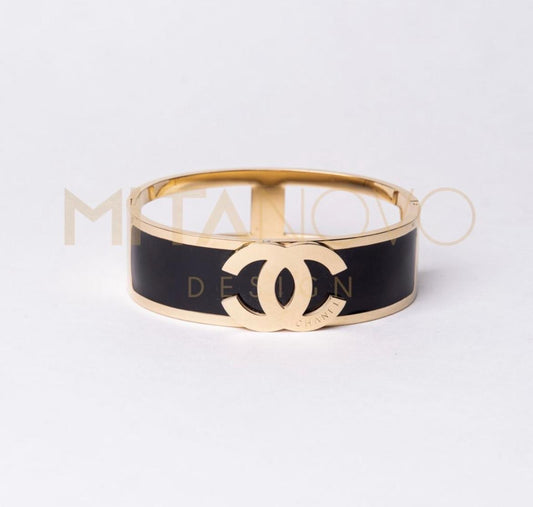 Rigid bracelet