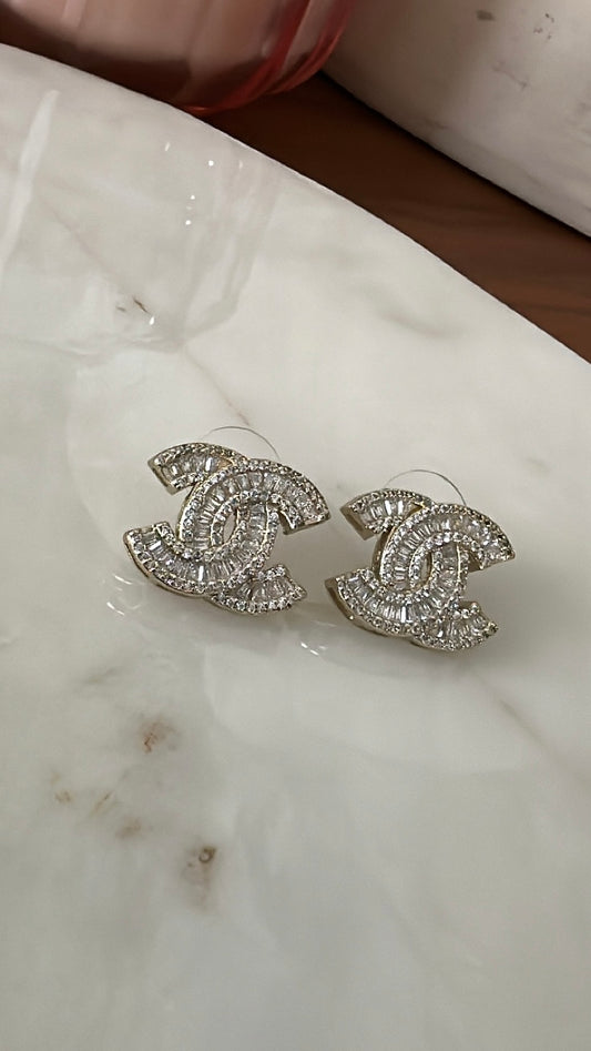 Silver earrings with stone