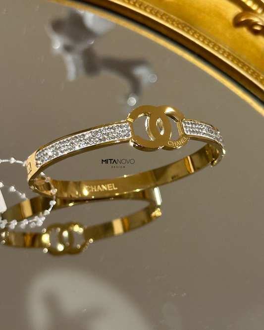 Gold Bracelet with stone