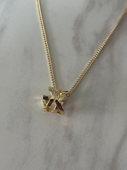 Gold pendant Necklace