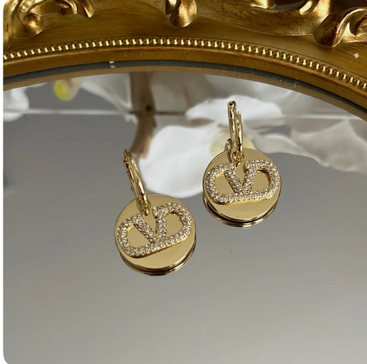 Gold Dangling earrings