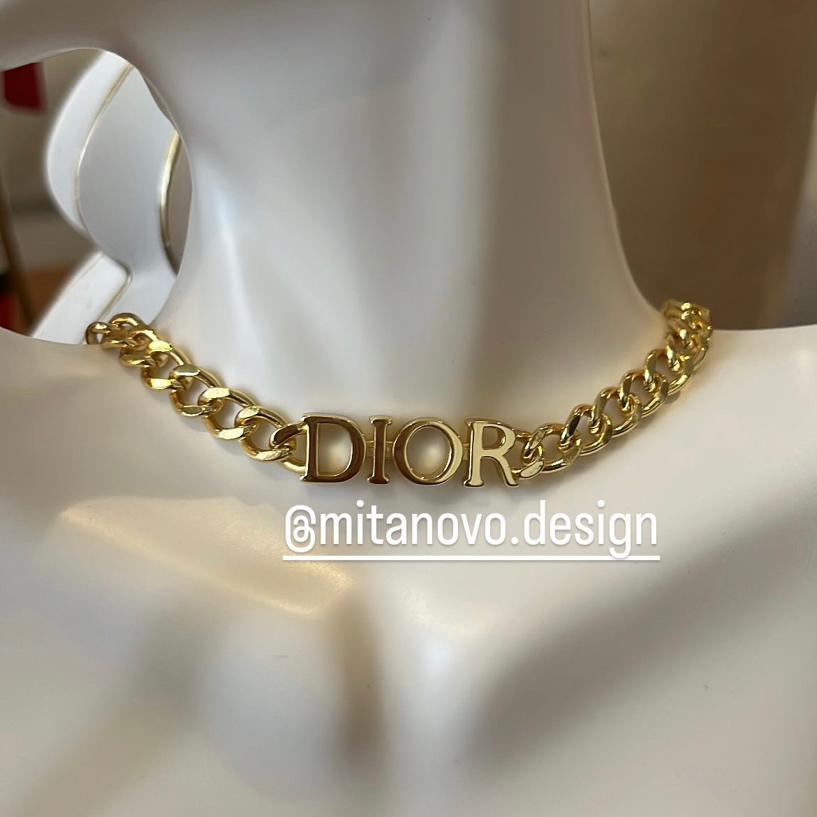 Gold choker