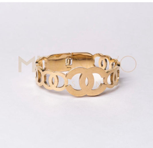 Gold rigid bracelet