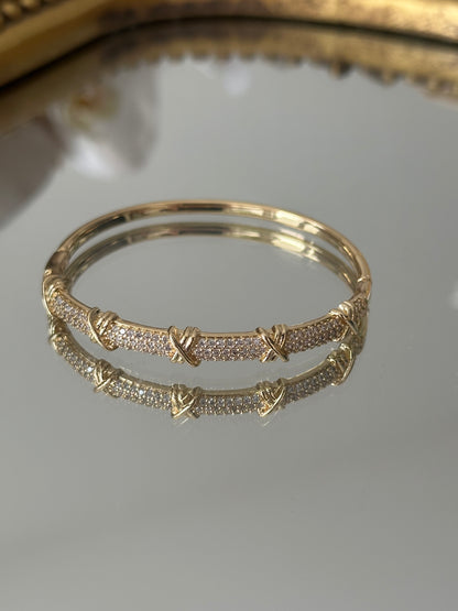 Bracelet with stone