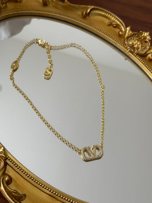 Gold Necklace with stone pensante