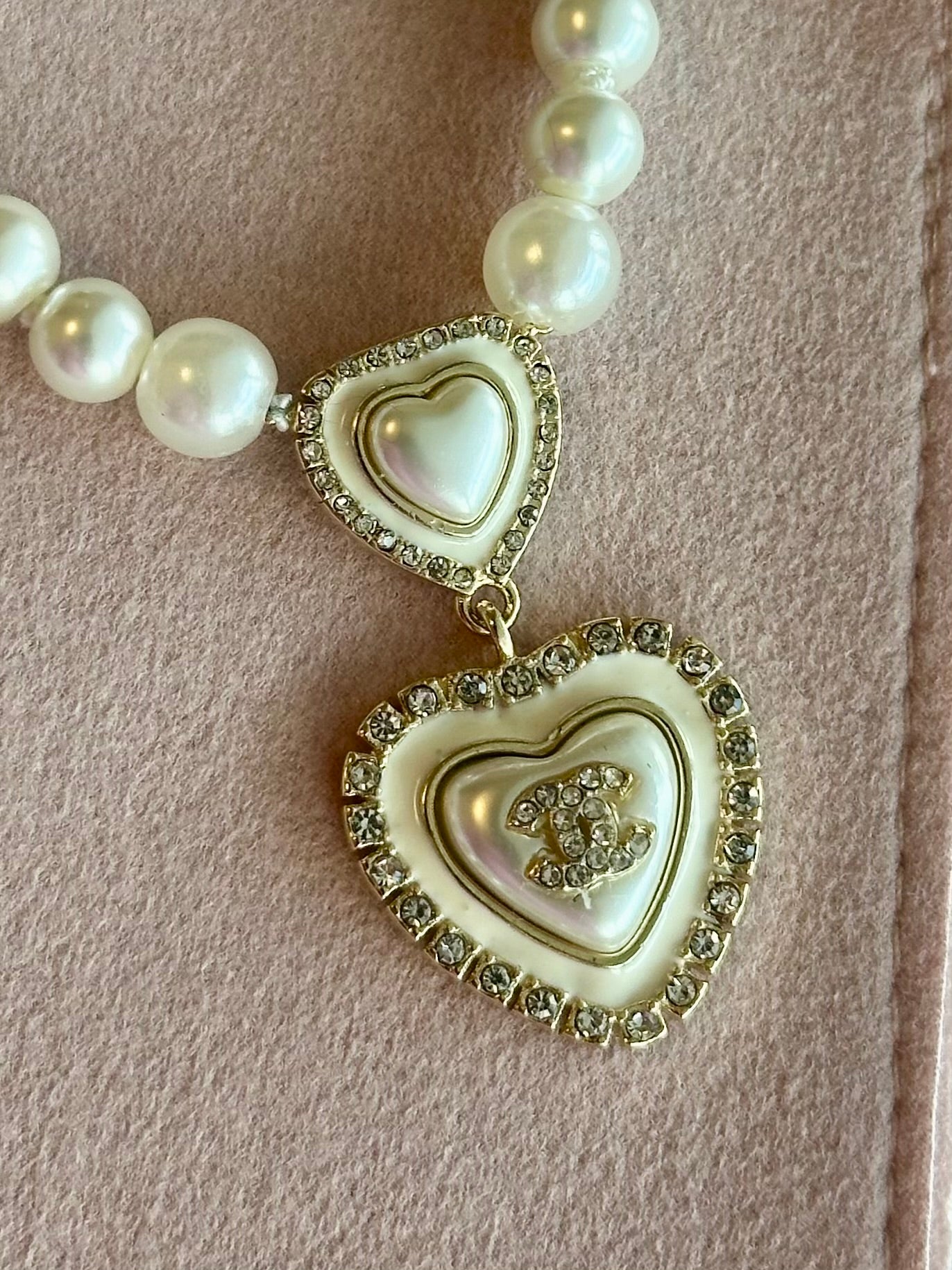 Gold Pendant Pearl Necklace