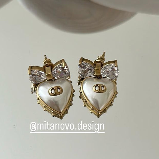 Pearl heart earrings