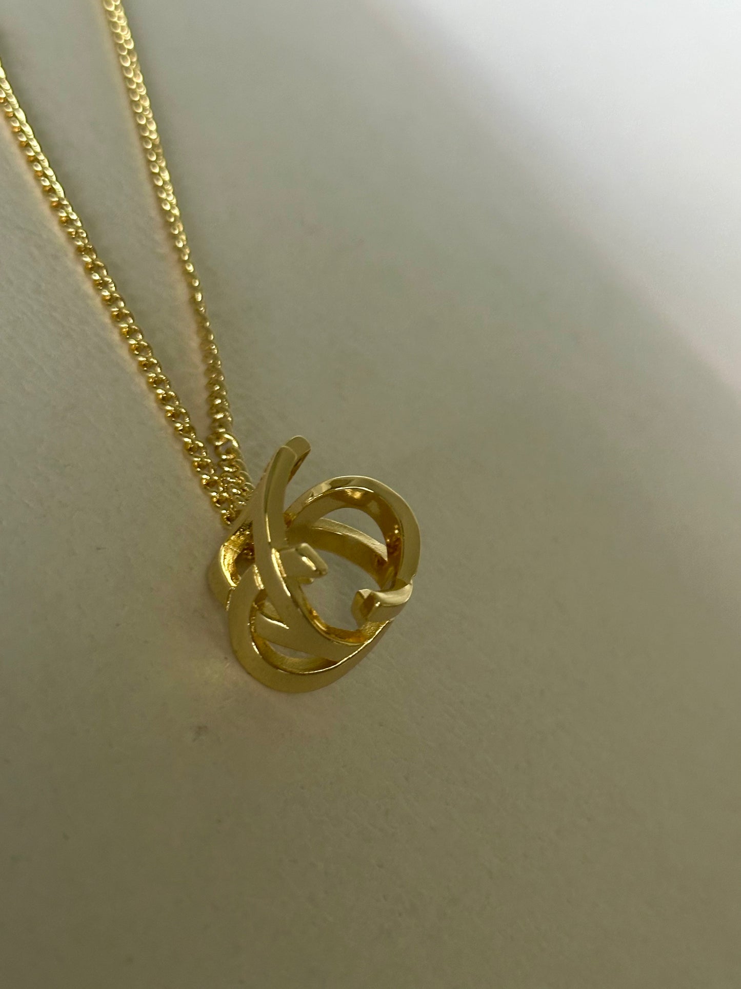 Gold pendant Necklace