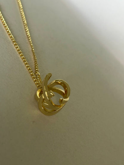 Gold pendant Necklace